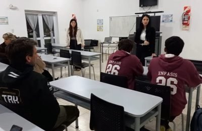 CHARLA (1)