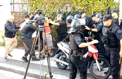 violenta-agresion-la-policia-federal-un-camarografo